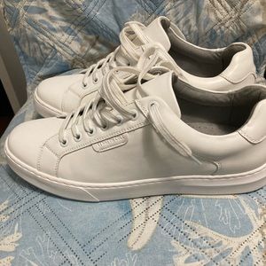 Brand New Kenneth Cole Sneakers for men Size9